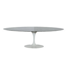 Knoll International Oval Dining Table by Eero Saarinen
