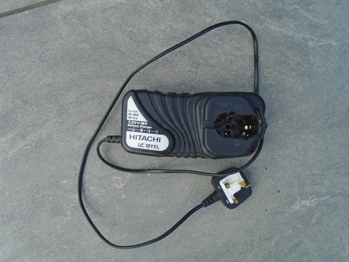 Hitachi battery charger - , uc