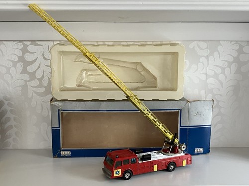 Corgi dennis aerial - dennis, ladder