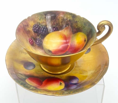 Royal worcester tea cup - royal,
