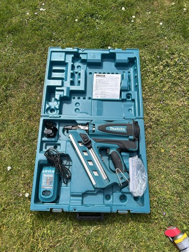 Makita gn900 1st fix - 7.2v,,
