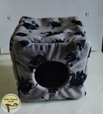 Hunty's cosy 9"X 9" Cube