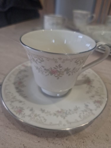 Royal doulton the romance - doulton,
