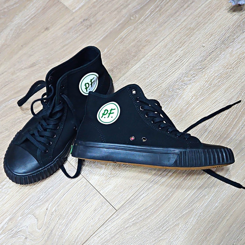 Flyers women s black - p.f.,