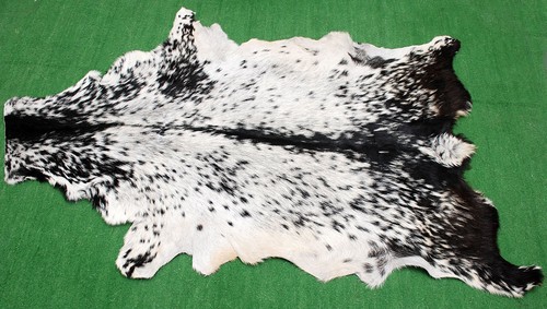 Luxury goat hide rug - hair, on