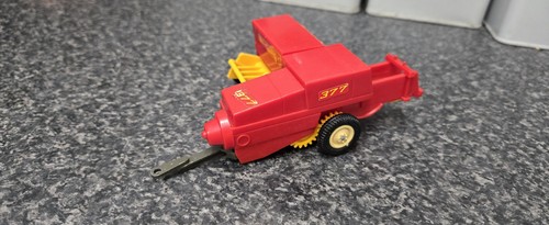 Britains farm new holland 377 - farm,