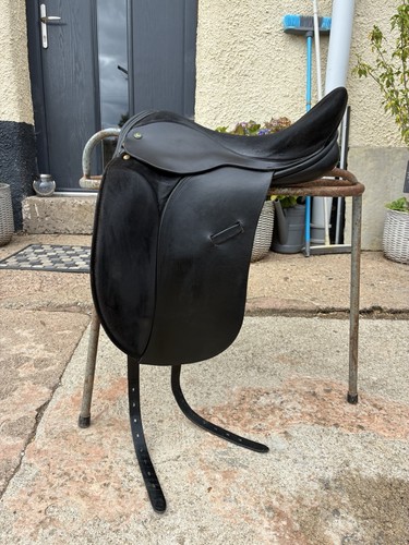 Ideal dressage saddle pony - ideal,