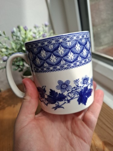 Spode geranium mug blue room - spode,