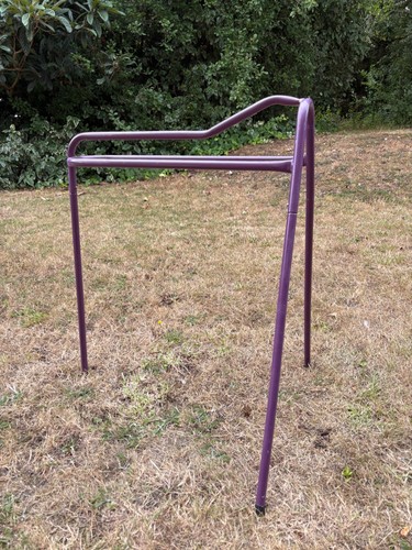 Collapsible tall saddle - tall, stand