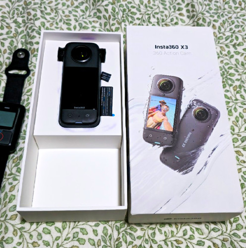 Insta 360 action camera - x3,