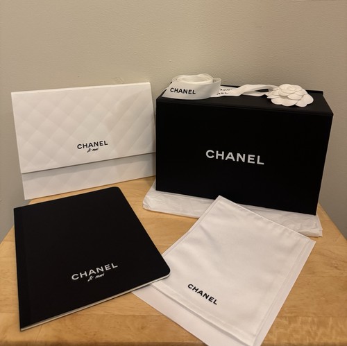 Chanel gift box - gift,