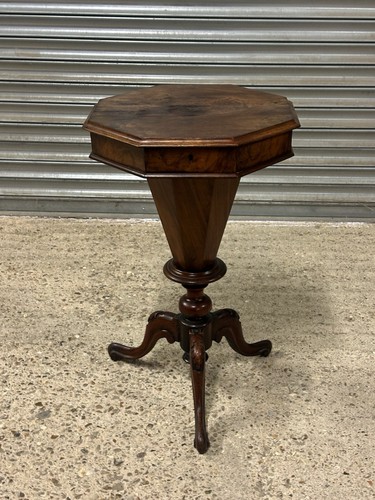 Gorgeous victorian walnut - gorgeous,