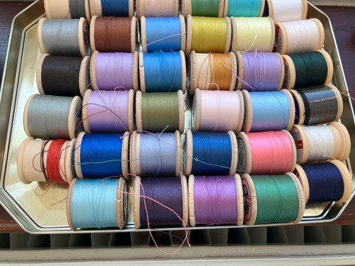 Mainly wooden vintage - 35,