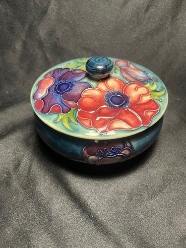 Antique moorcroft anemone - moorcroft, "anemone"