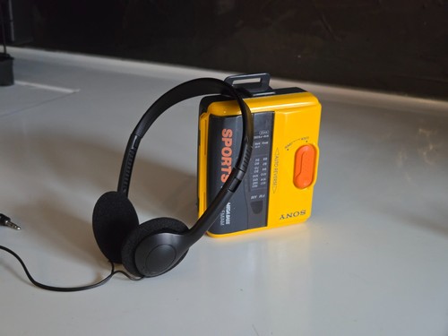 Sony yellow sports - yellow, walkman