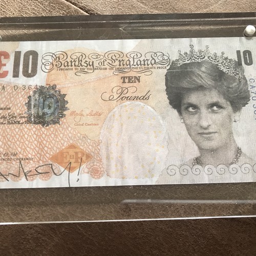 Banksy faced tenner - tenner, /