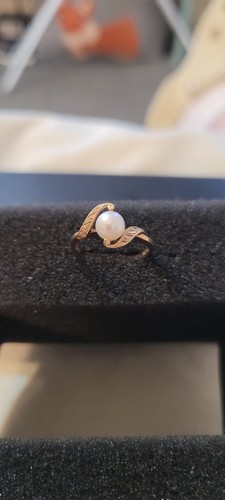 Beautiful 9ct gold - beautiful,