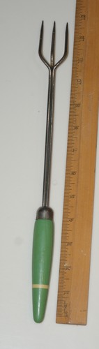 Toasting fork green yellow - toasting, fork.