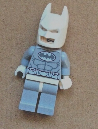 Lego minifigure artic batman - lego,