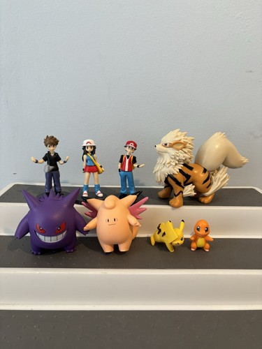 Pokémon figures bundle 8 - of,