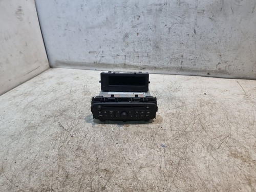 Renault radio stereo player - radio,