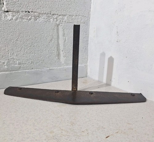 Wide weeding hoe - hoe, to
