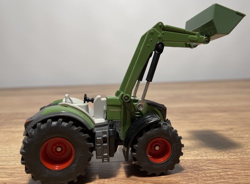 Siku tractor toy - tractor, front