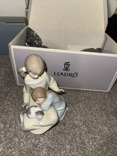 Lladro #1534 "Little Sister" Bedtime With Kitty Cat Sculpted By Francisco Catal