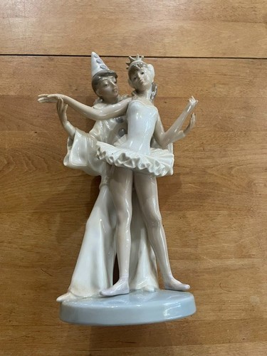 Lladro carnival couple 4884 - carnival,