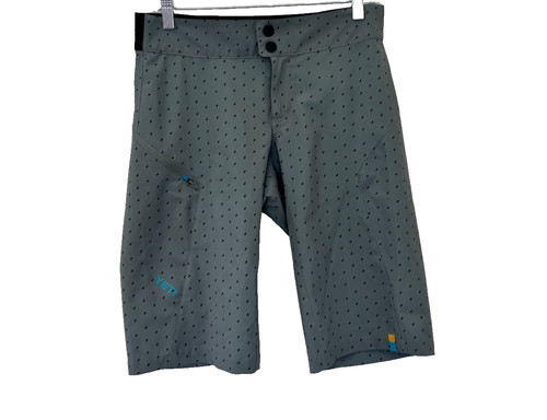 Yeti shorts small - shorts,