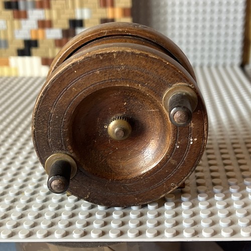 Vintage wooden centre pin - vintage,