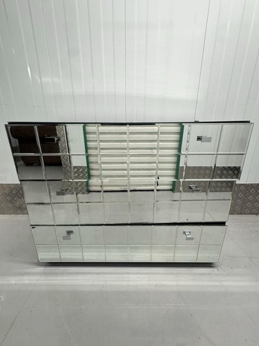 Large mirrored chest - large,