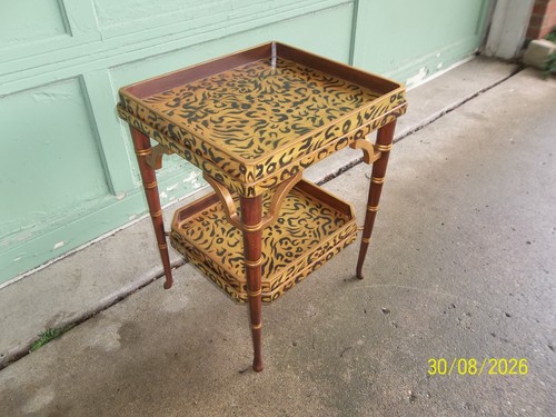 Accent ornate tier hand - accent, 2-tier