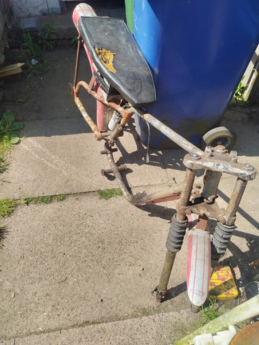 Bsa bantam 175 frame - frame, forks
