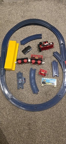 Vintage 90s tomy train - train, set