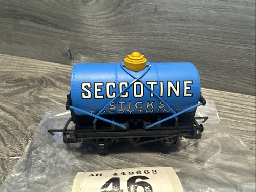 Hornby seccotine tanker wagon - seccotine,