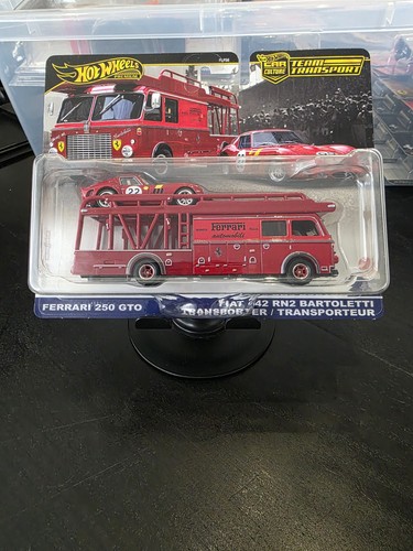 Hot wheels team - hot,