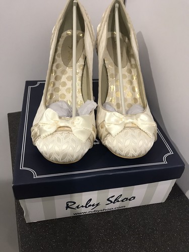 Ruby shoo amy cream and - amy, gold