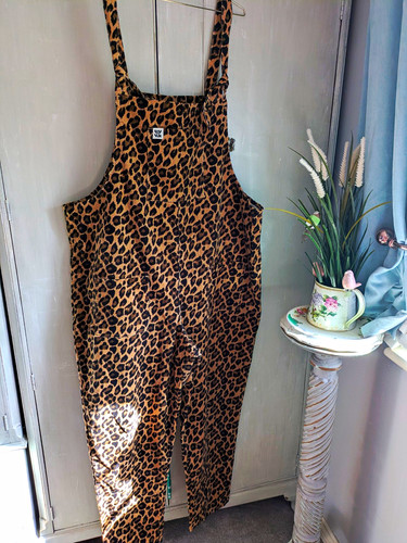 Lucy yak leopard print - yak,