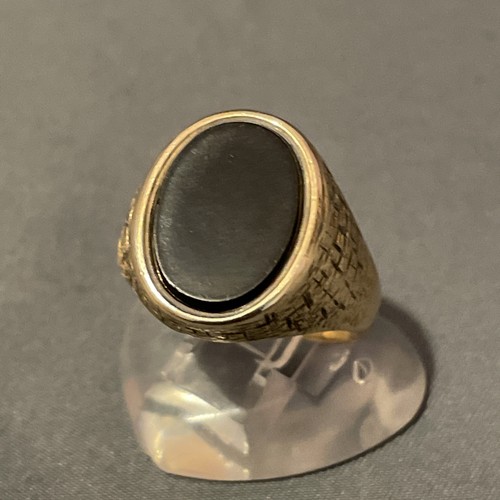 9ct onyx signet ring - 9ct,