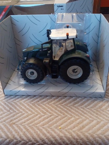 Britains fendt 824 vario - 32,