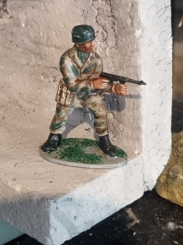 Airfix german soldier painted - airfix,