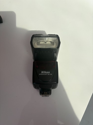 Nikon speedlight 700 shoe - speedlight, sb-700