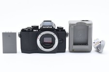 Only 247 shots Olympus OLYMPUS OM D E M10 Body Black VF    Condition 1391A20