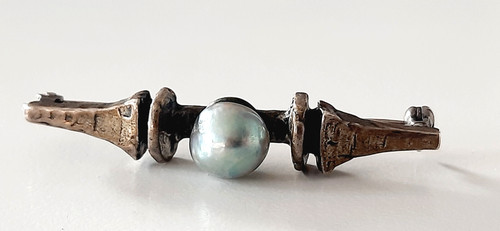 Pearl silver design brooch - pearl, °