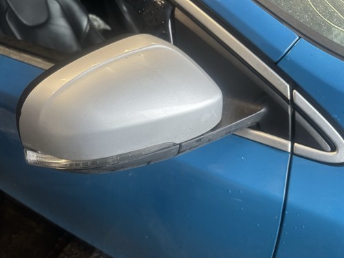 Volvo v40 drivers side power - volvo,