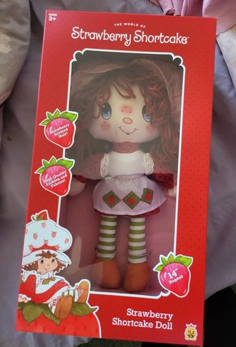 Strawberry shortcake yarn - strawberry,