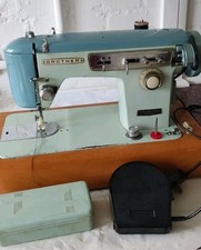 Brother Heavy Duty Sewing Machine With Case And Power Pedal And Accessories