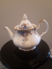 Royal Albert Moonlight Rose