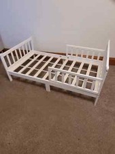 Dream On Me Classic Toddler Bed